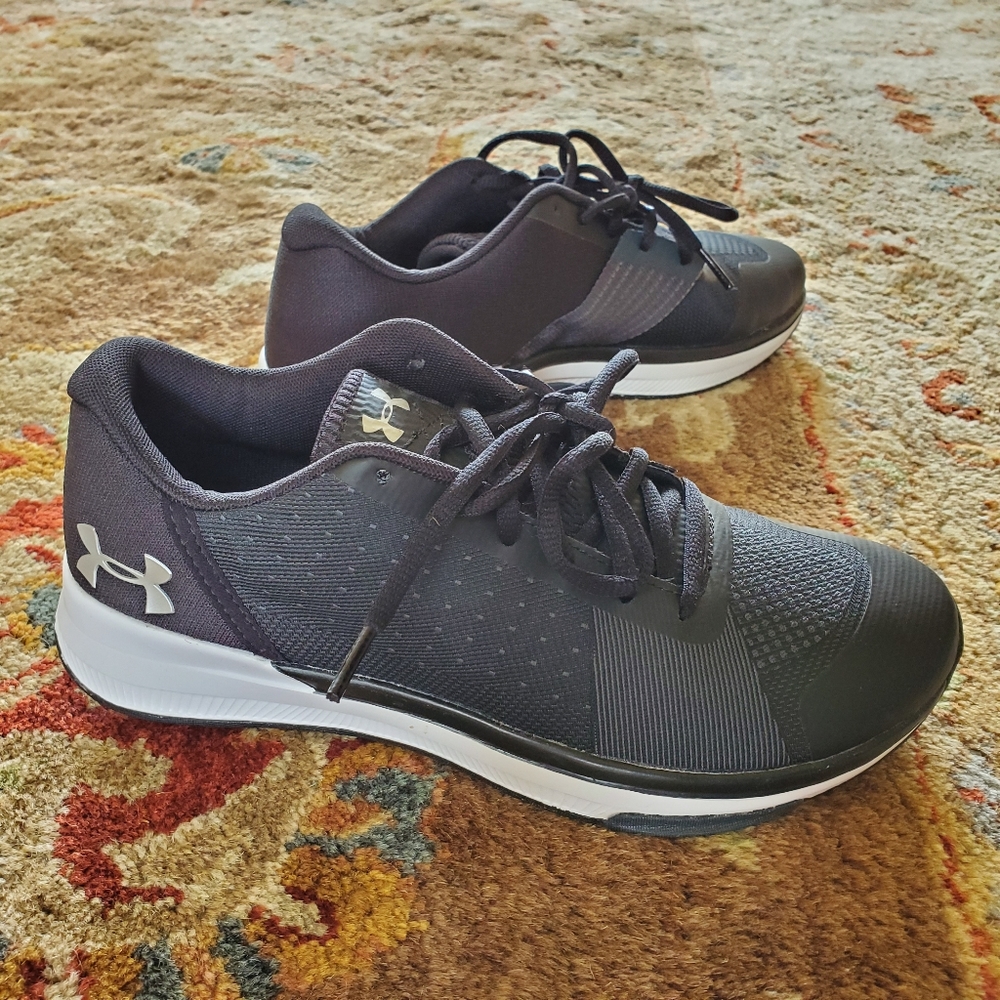 Under Armour size 7 sneakers